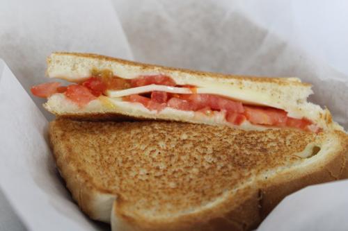 Grilled Cheese w/ Tomato